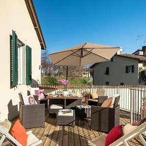 Tornese With Private Parking And Terrace Lucca